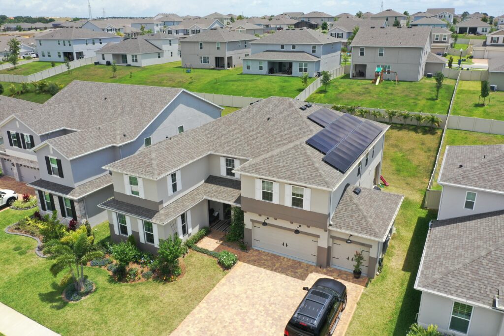 solar panels on roof that hoa allowed to be installed